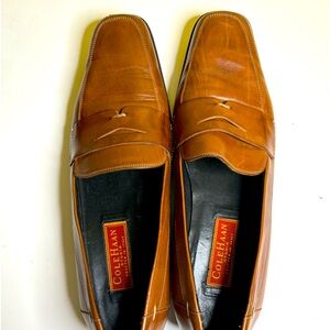 Cole Haan loafer shoes in size 10.